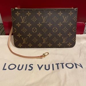 Louis Vuitton Pouch/Clutch